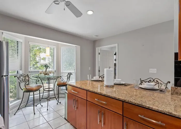 Stunning 4-story In Shadyside With Sauna, Plenty Of Off-street Parking, And Highly Walkable