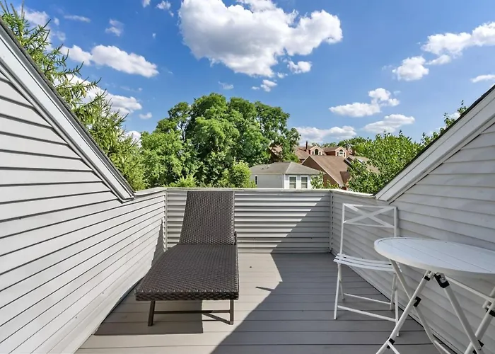 Holiday home Stunning 4-story In Shadyside With Sauna, Plenty Of Off-street Parking, And Highly Walkable